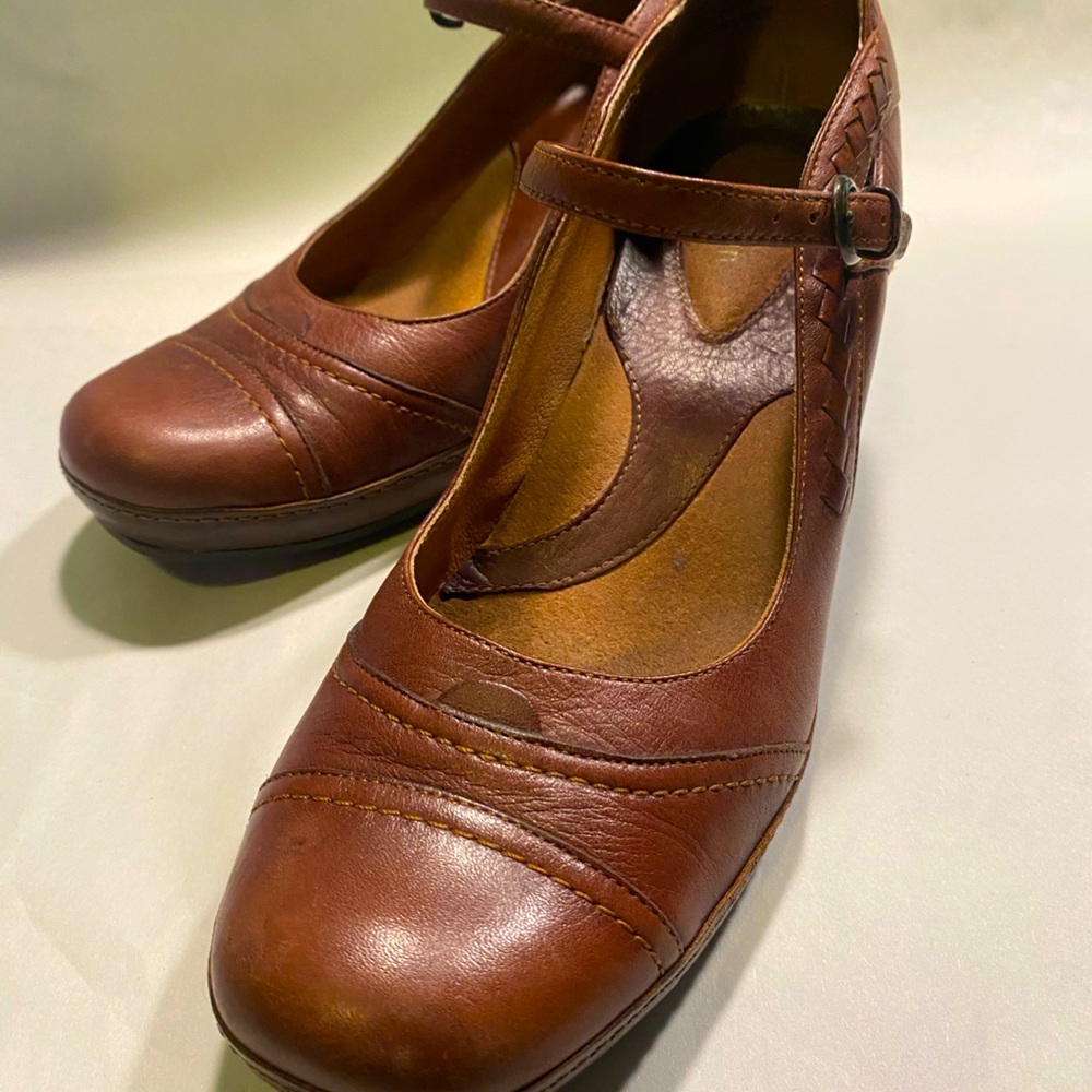 Clarks leather booties